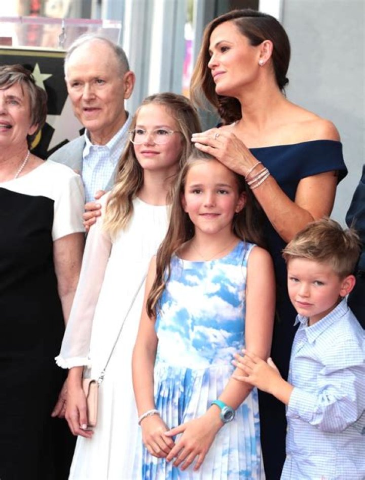 
Who are Virginia Gardners Parents? Virginia Gardner Biography, Parents Name and More 