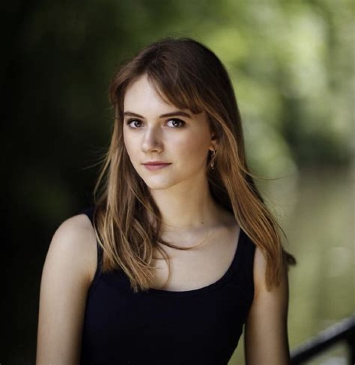 
Who is Emilia Jones from ‘Doctor Who’? Boyfriend, Parents 