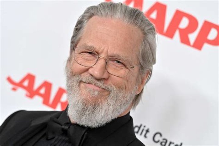 
Why Does Jeff Bridges Talk Funny? Here Is The Actor Health Update In 2022 